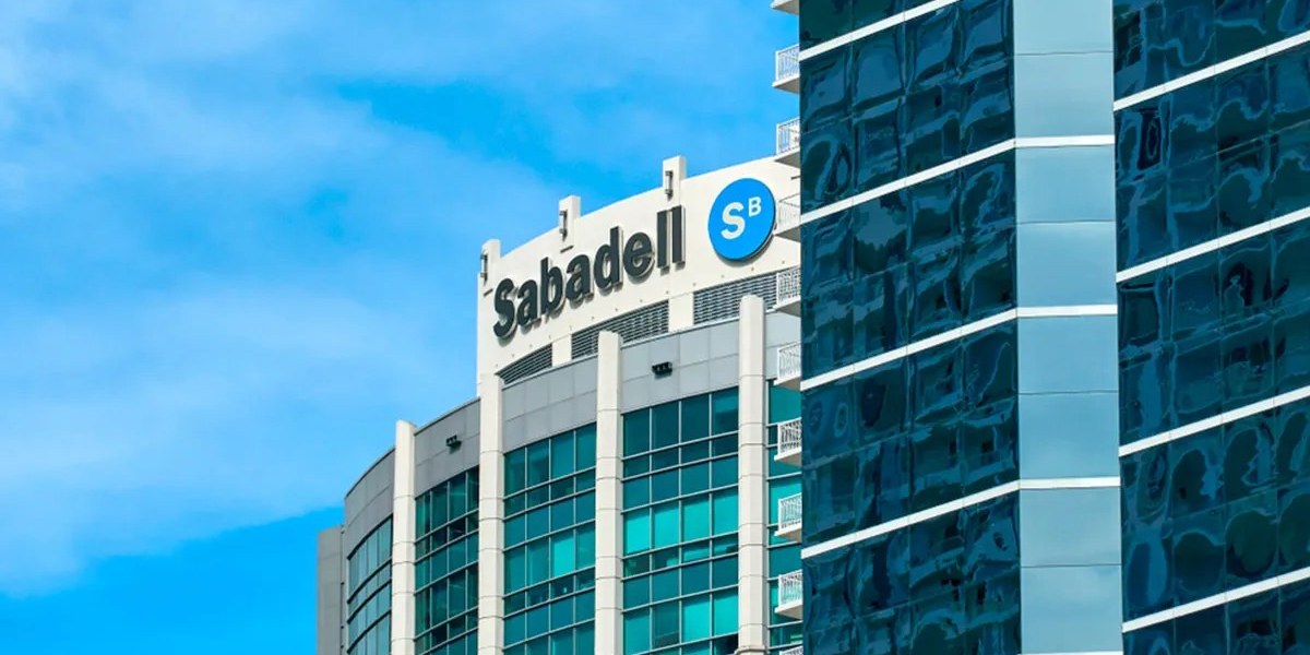 Cuenta de Pago Básica Sabadell, comisión de 9€ trimestrales y tarjeta gratuita