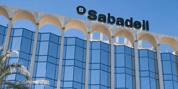 Hipoteca para no residentes Sabadell, financiación hasta el 70% y plazos de 20 años